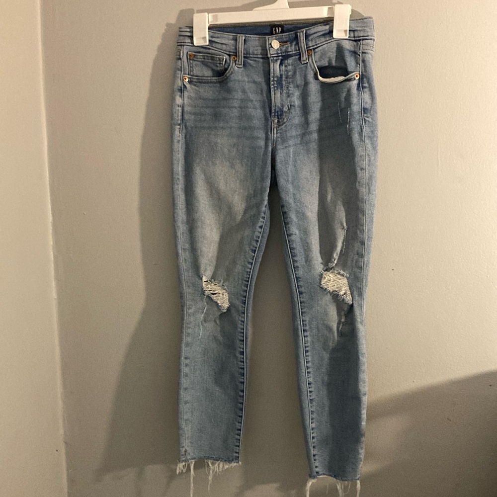 GAP Blue Skinny Jeans with Vintage Distressed Style